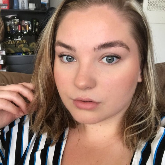 Meet your Posher, Jessica - Picture 8 of 8